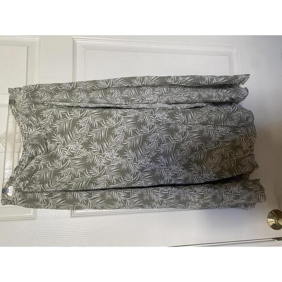 Japsa Women's XL Rayon Skirt with Leaf Pattern - Picture 1 of 3